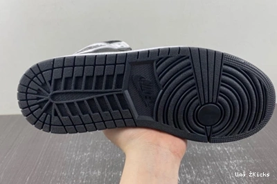 Cozy “Reverse Air 1 DZ5485-010 High OG Jordan Panda” 65 0805